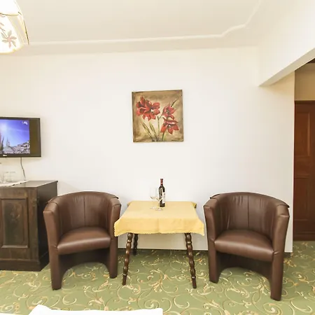 Der Braeuschmied Bed and Breakfast 3*