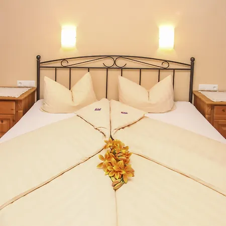 Der Braeuschmied Bed and Breakfast